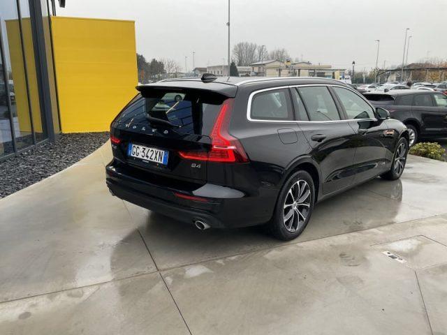 VOLVO V60 B4 (d) Geartronic Momentum Business Pro