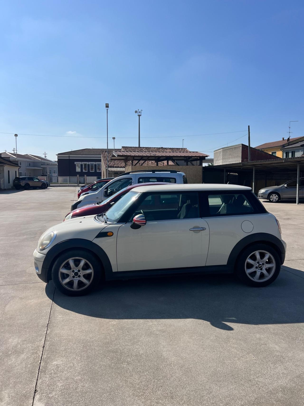 Mini 1.4 16V One Salt