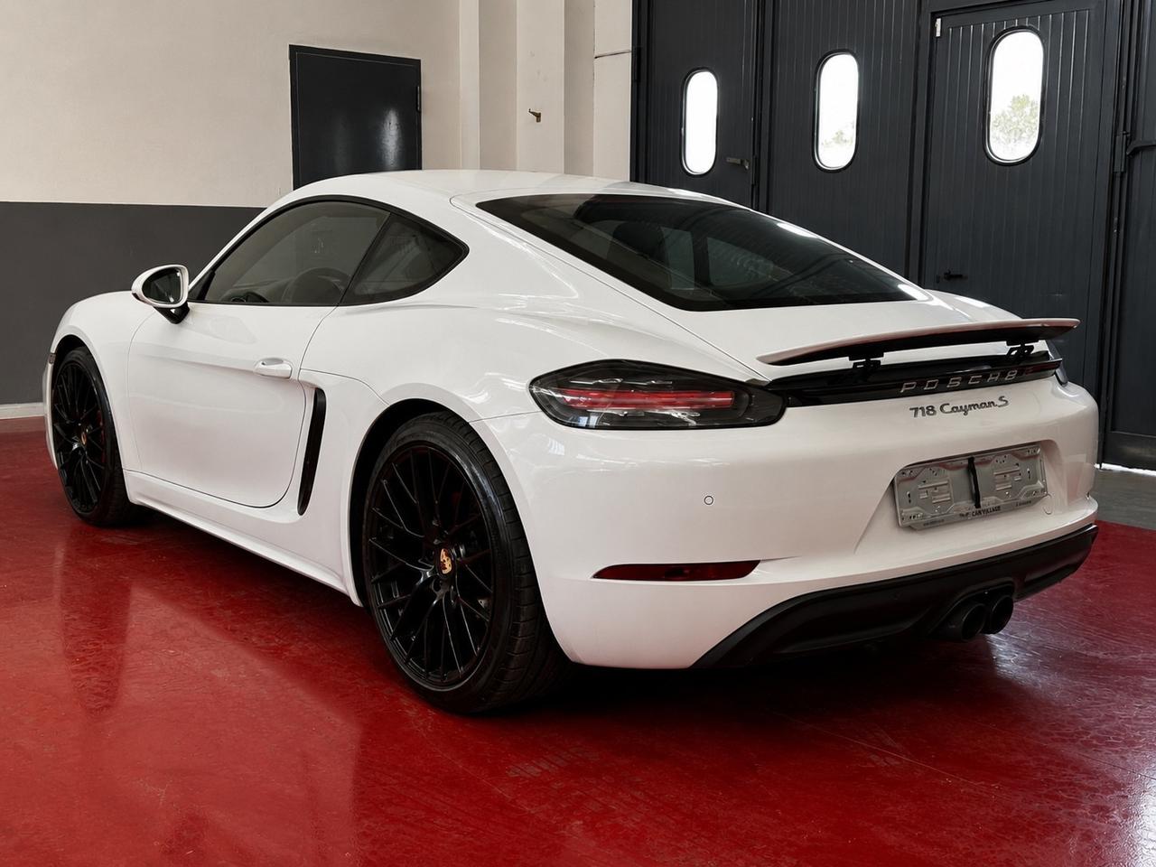 Porsche 718 Spyder Cayman 2.5 S