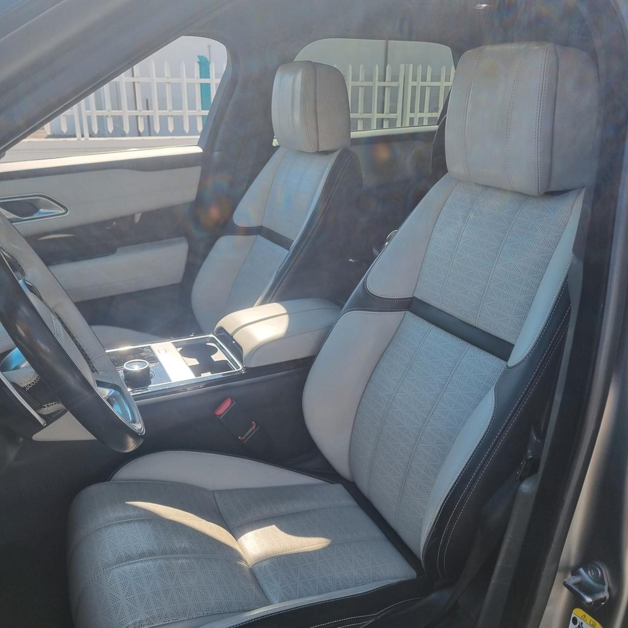 Land Rover Range Velar 3.0D V6 300 CV R-Dynamic