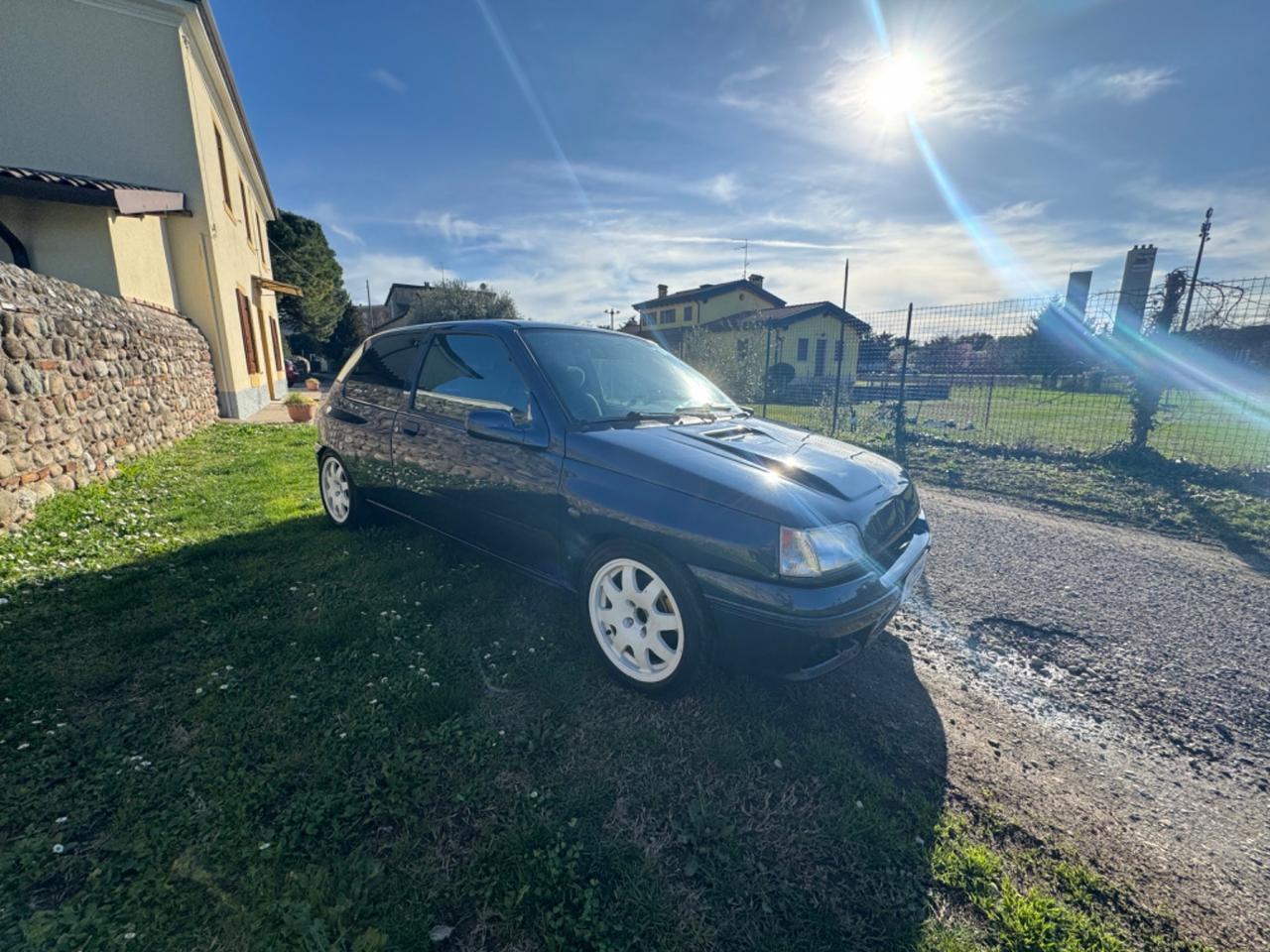 Renault Clio 1.8i 16V cat #MM