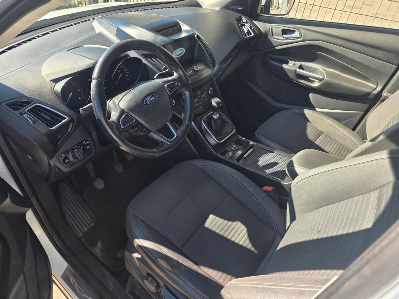 Ford Kuga 1.5 TDCI 120 CV euro 6. 2018