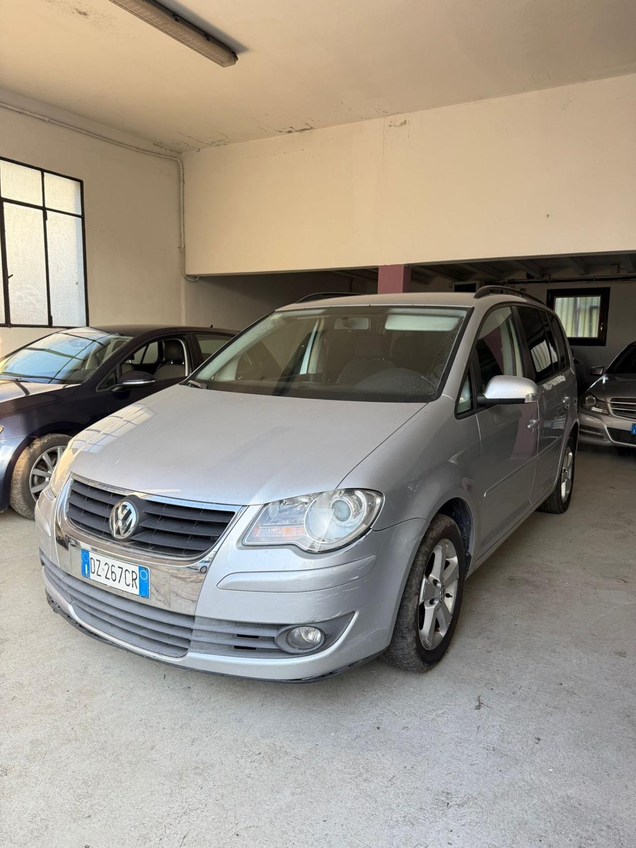 Volkswagen Touran 2.0 Conceptline Ecofuel