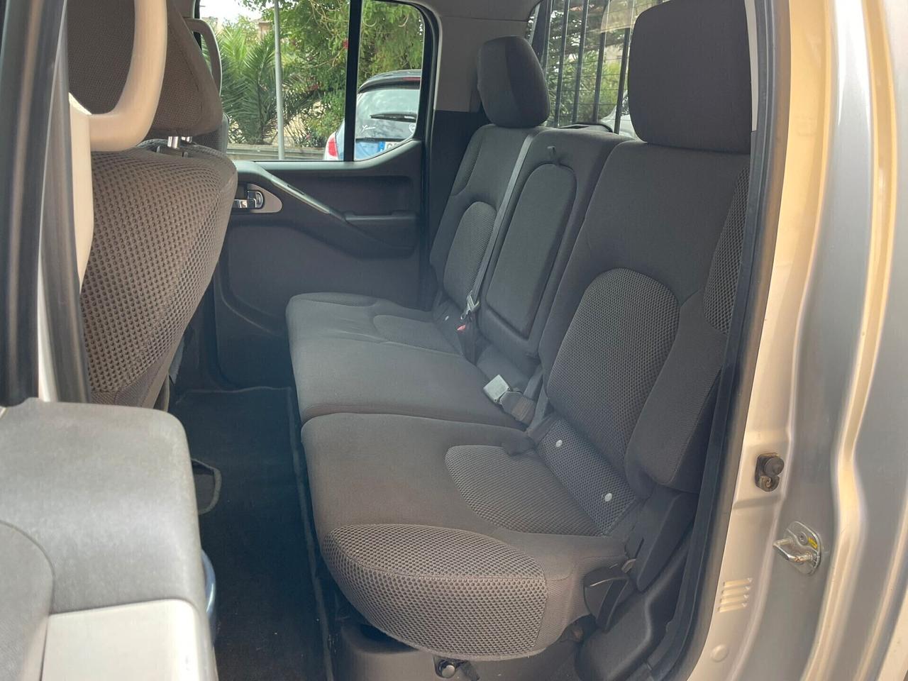 Nissan Navara 2.5 dCi Pick up Double Cab 4WD
