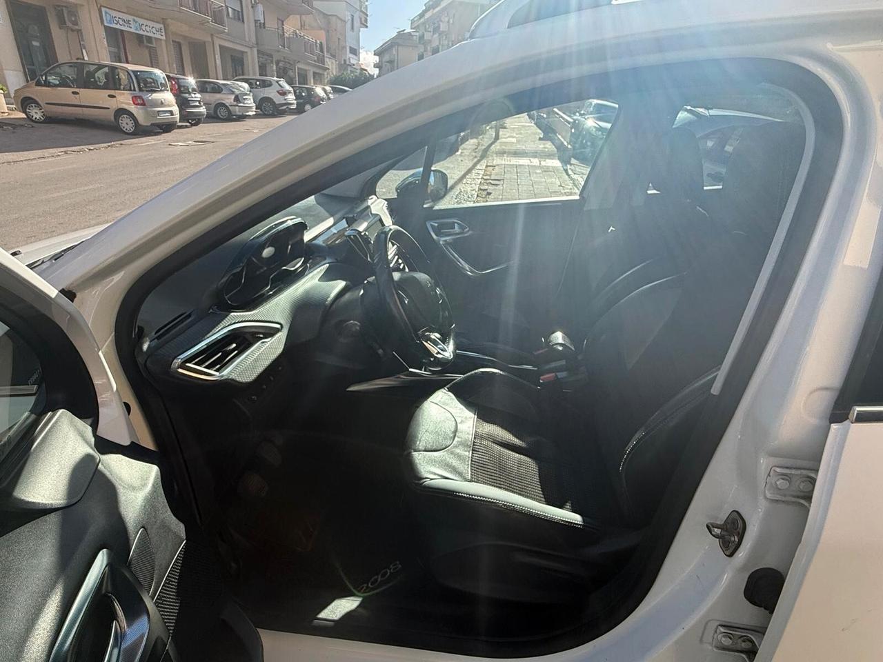 Peugeot 2008 1.6 e-HDi 92 CV Stop&Start Active