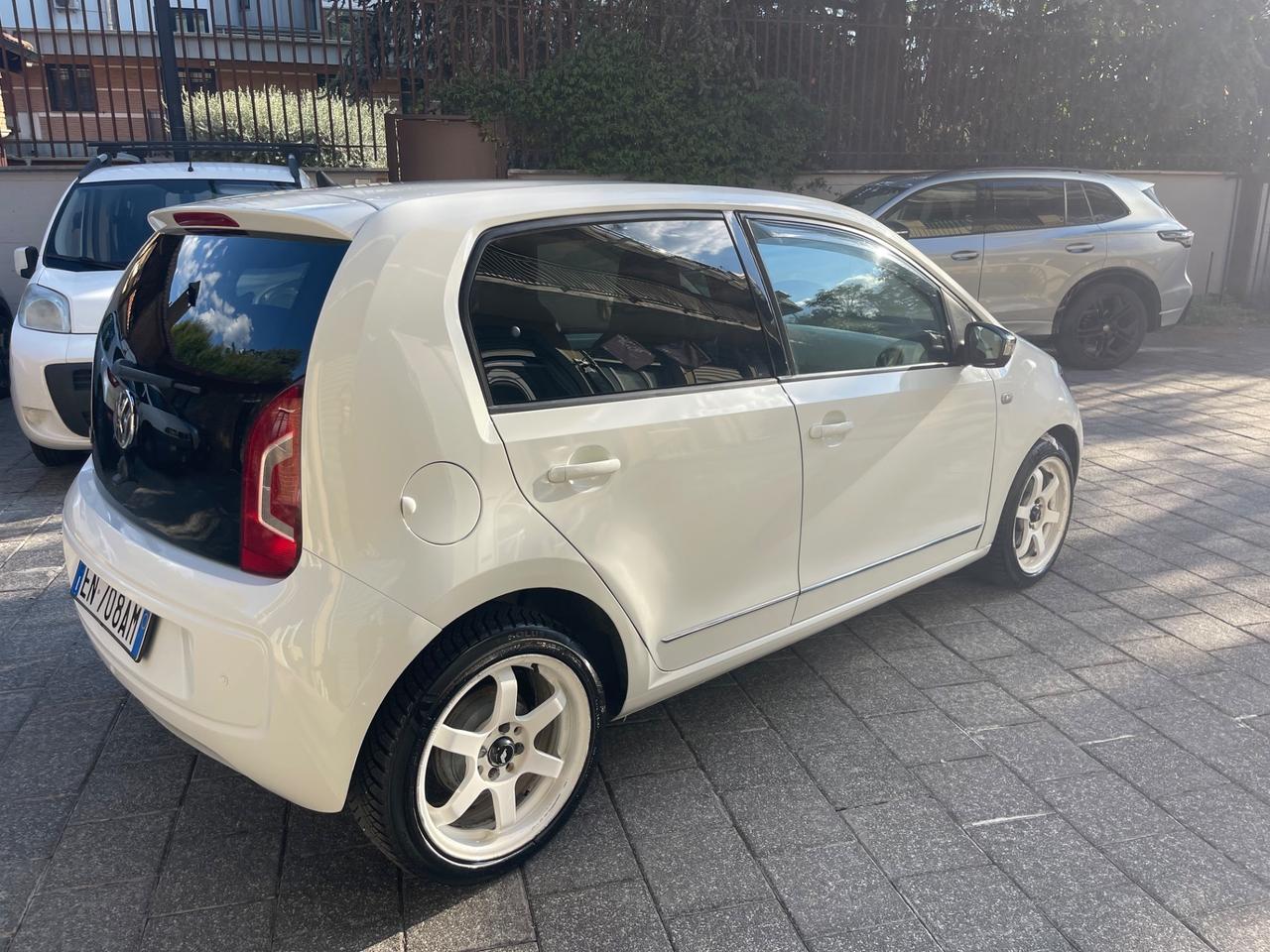 Volkswagen up! 1.0 75 CV 5p. high
