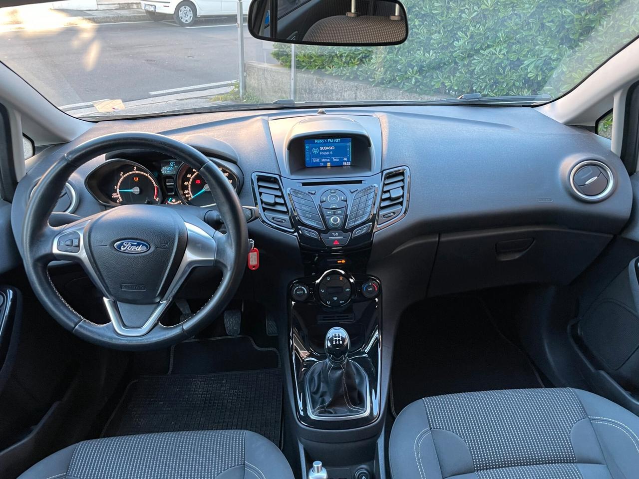 Ford Fiesta 1.5 TDCi 75CV 5 porte Titanium