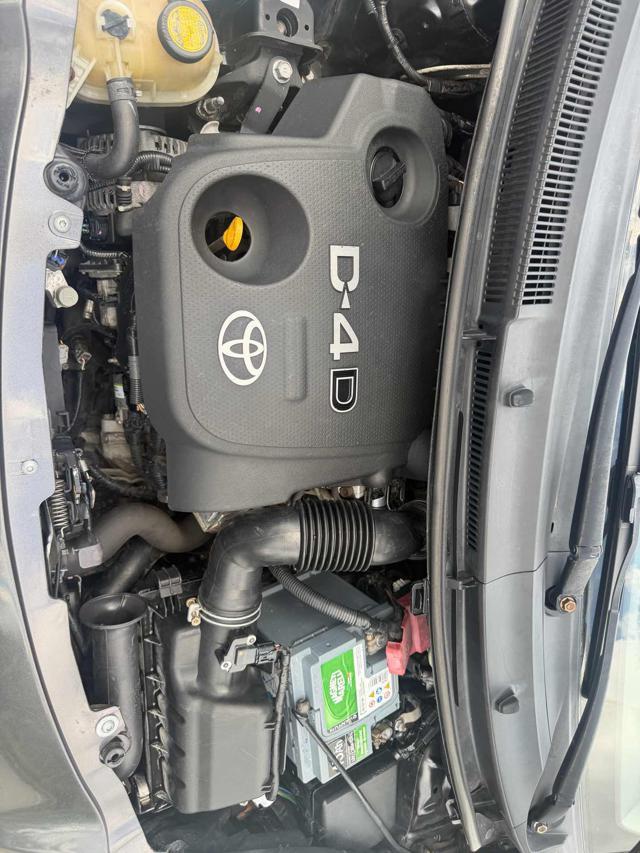 TOYOTA Yaris 1.4 D-4D DPF 5p Sol senza nessun lavoro da fare