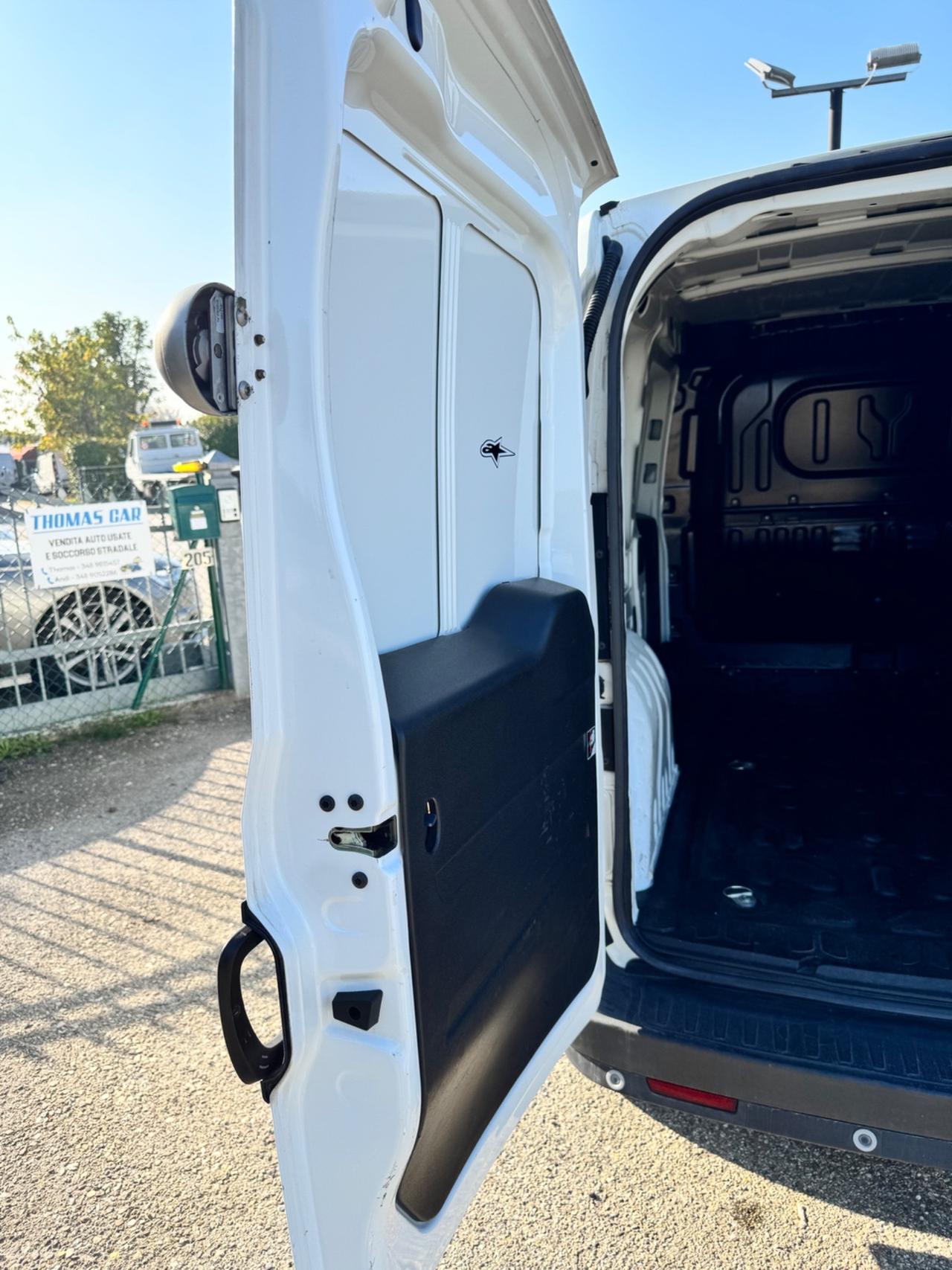Fiat Doblo Doblò 1.4 T-Jet Natural Power PL-TN Cargo Maxi Lamierato
