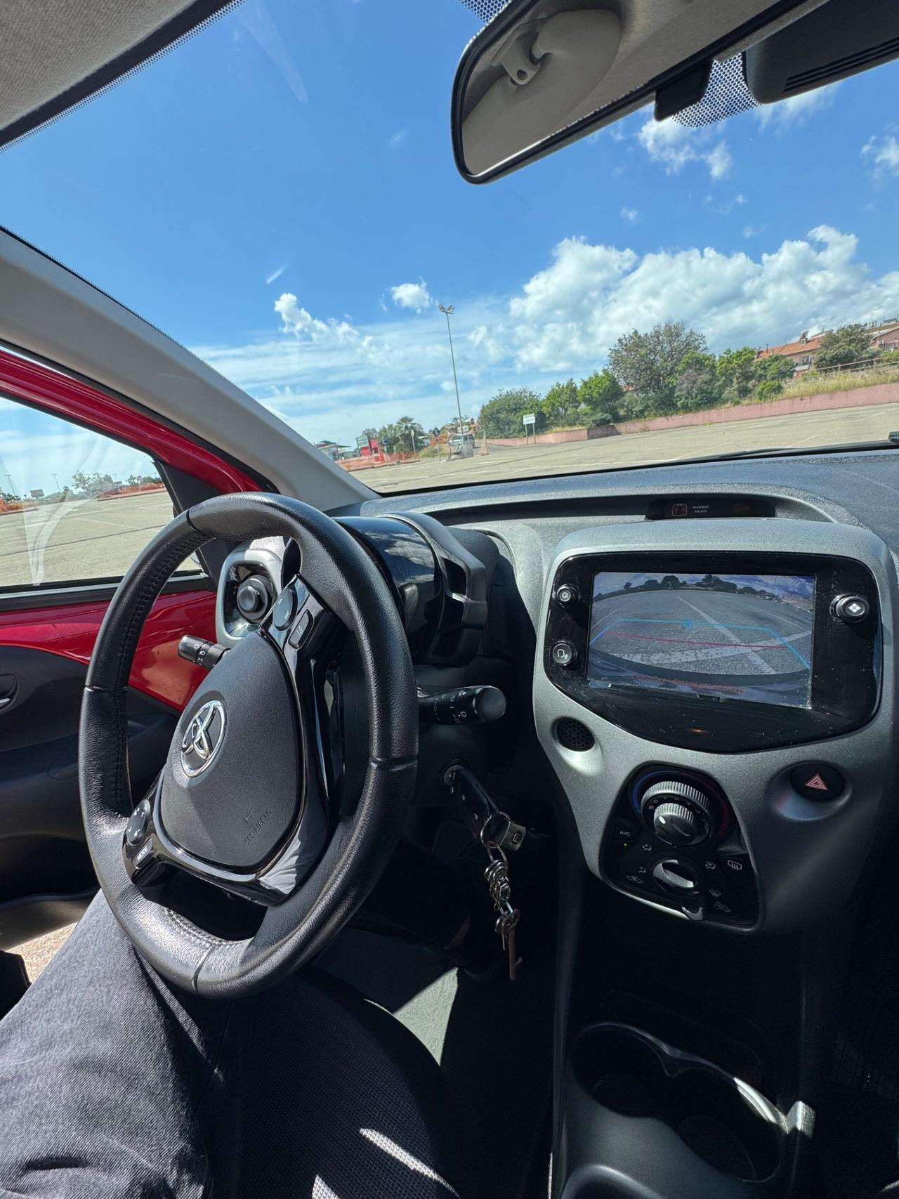 Toyota Aygo Connect 1.0 VVT-i 72 CV 5 porte x-clusiv MMT