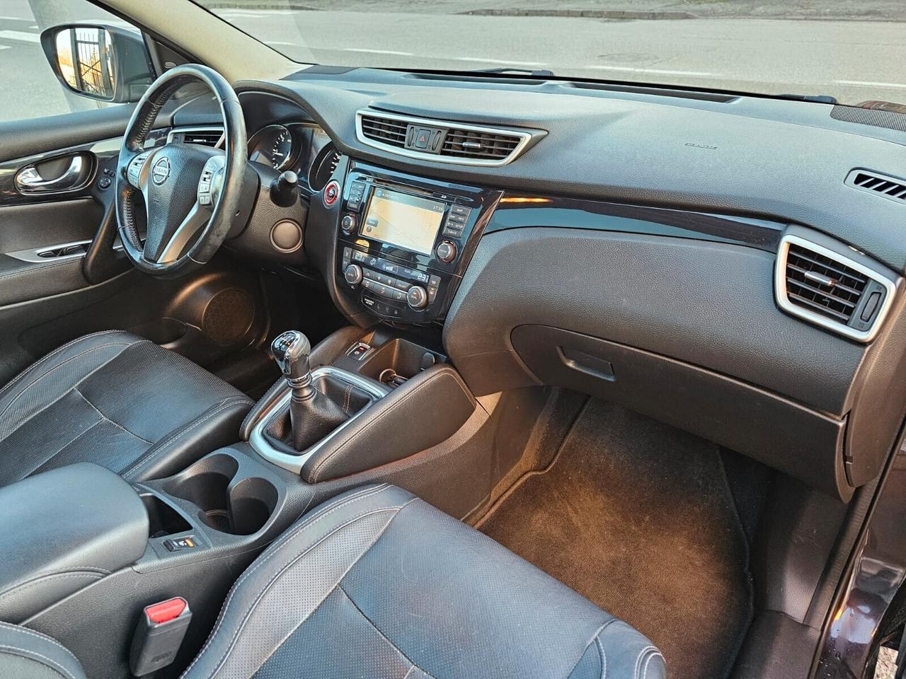 Nissan Qashqai 1.5 dCi 110cv 360°*Pelle*Navi*Tetto*Pdc*Bi-Xeno*18*