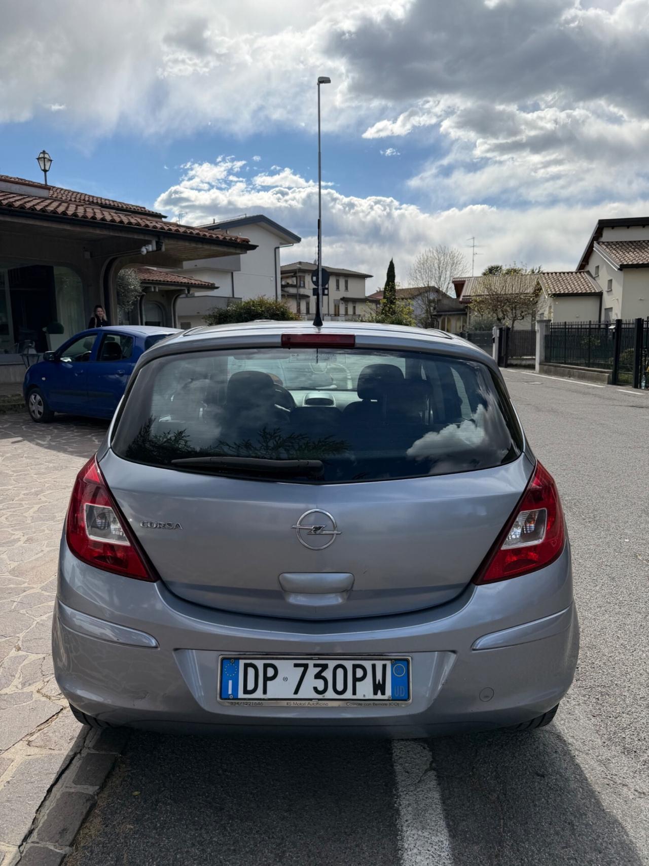 Opel Corsa 1.2 5 porte Enjoy