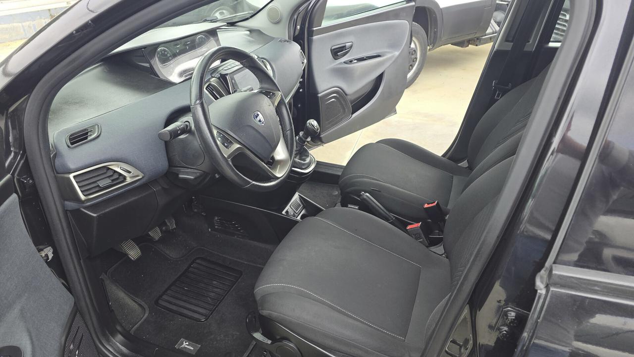 Lancia Ypsilon 1.0 FireFly 5 porte S&S Hybrid