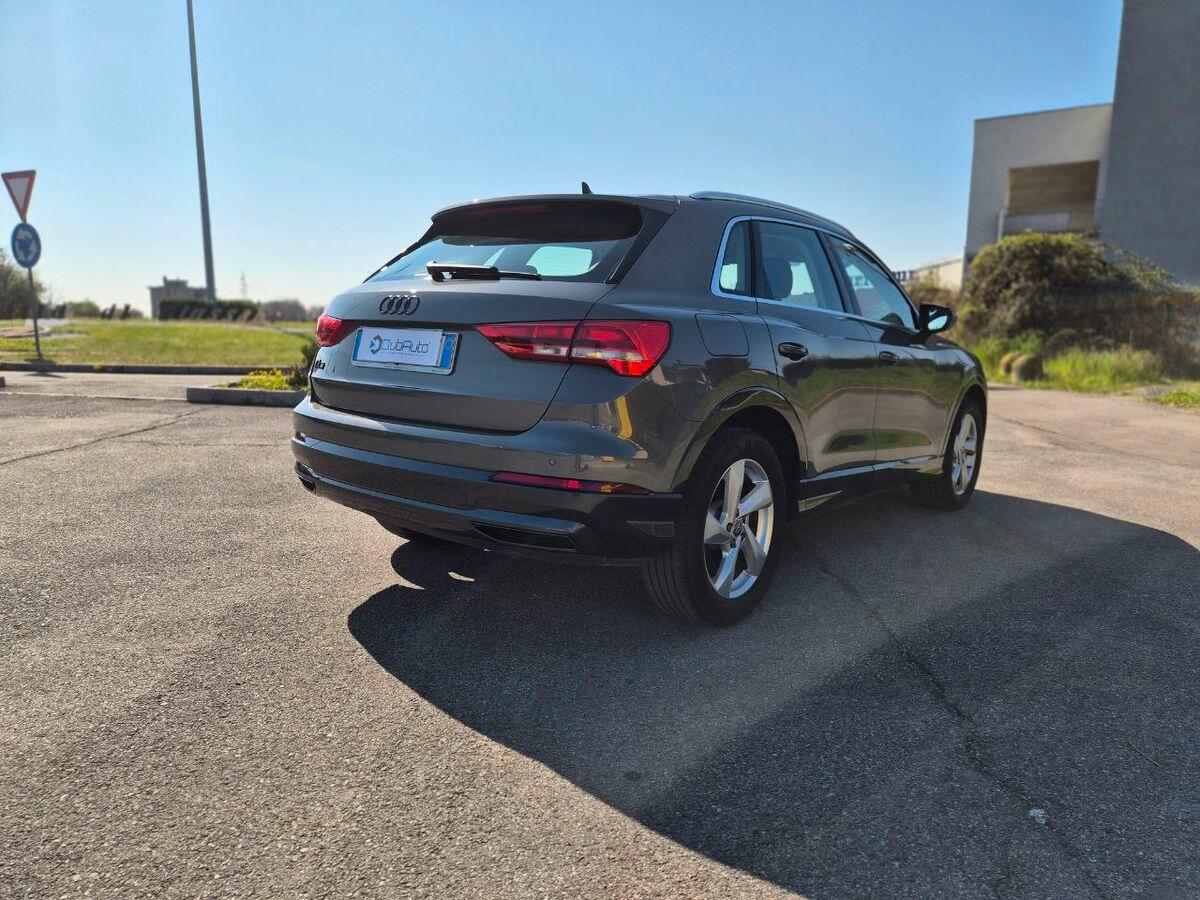 Audi Q3 35 2.0 tdi Business Advanced s-tronic