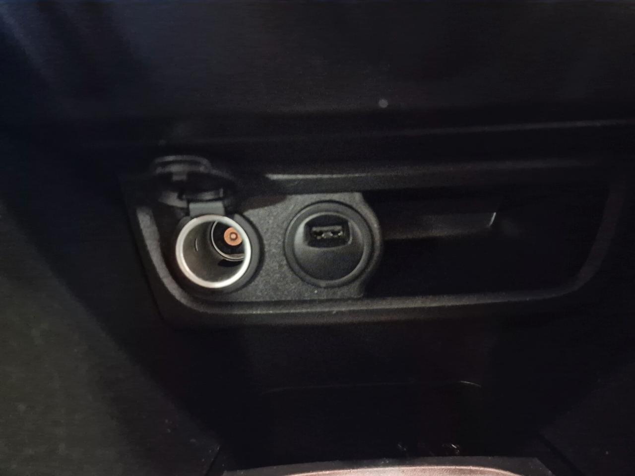 Peugeot 208 BlueHDi 100 S&S 5 porte Van Active