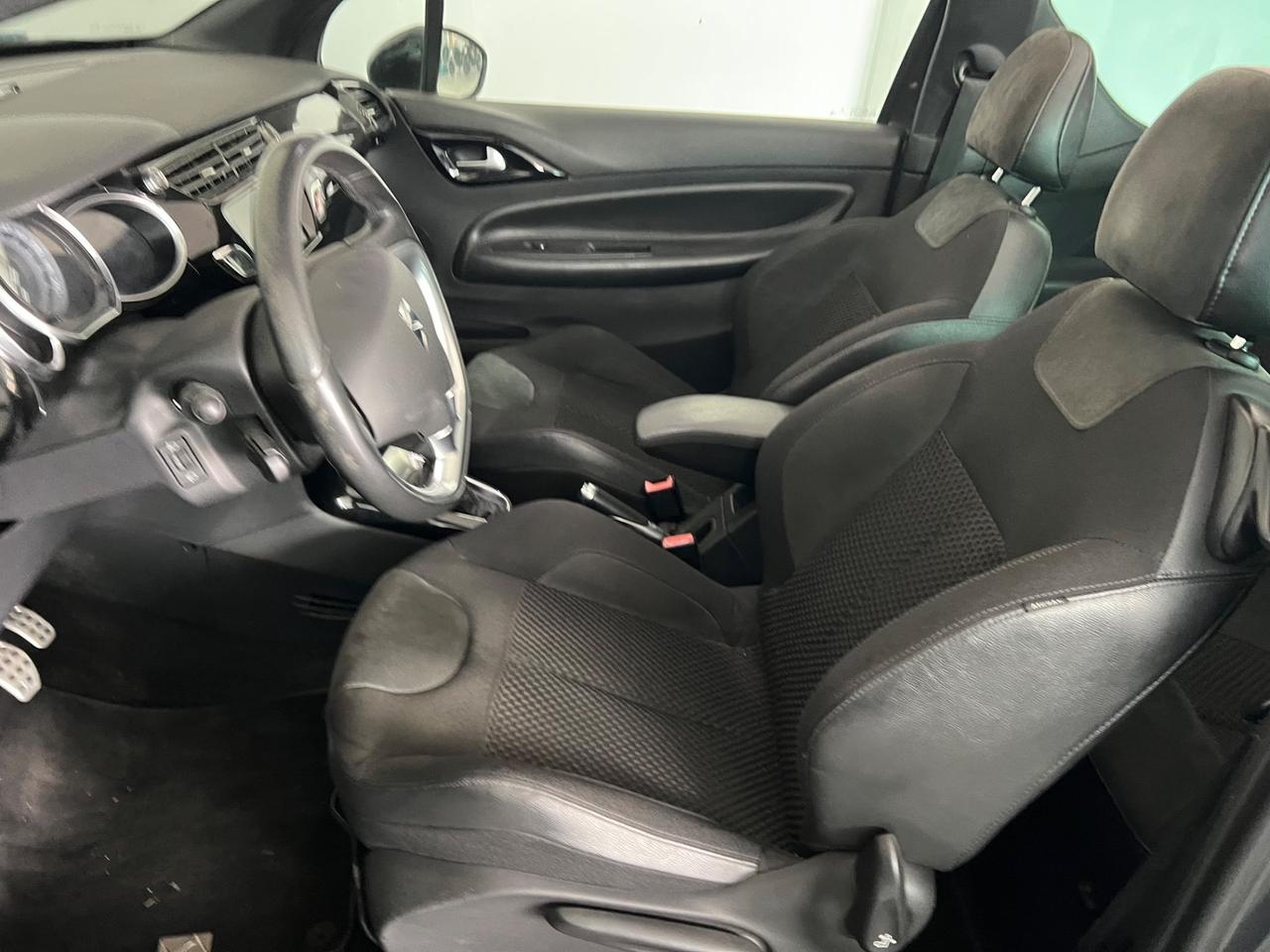 Ds DS3 3 1.2 VTi 82 So Chic Cabrio