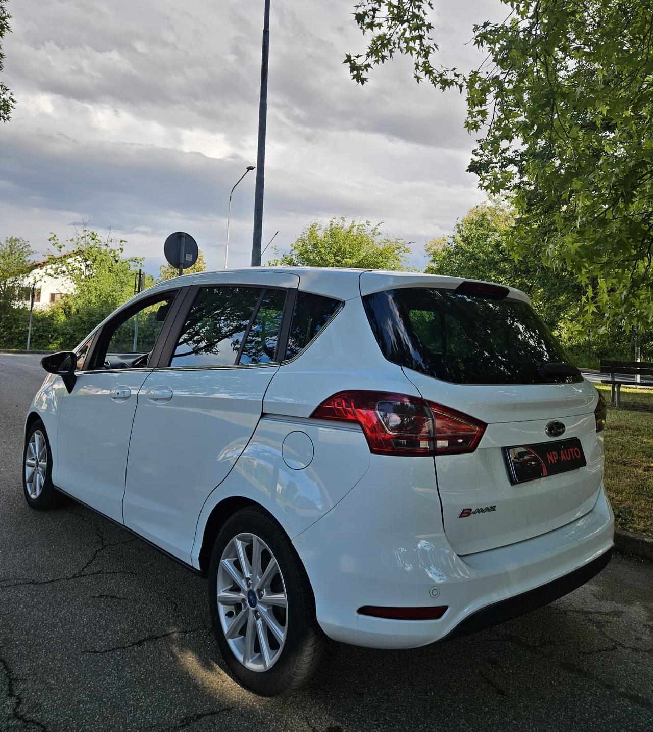 Ford B-Max 1.5 TDCi 75 CV Business Titanium