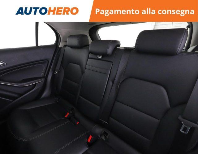 MERCEDES-BENZ GLA 200 d Automatic 4Matic Sport