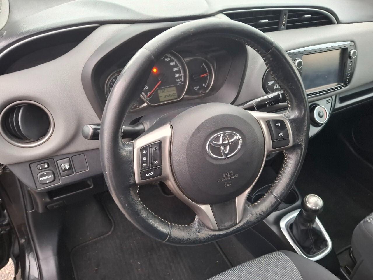 Toyota Yaris 1.0 5 porte Lounge