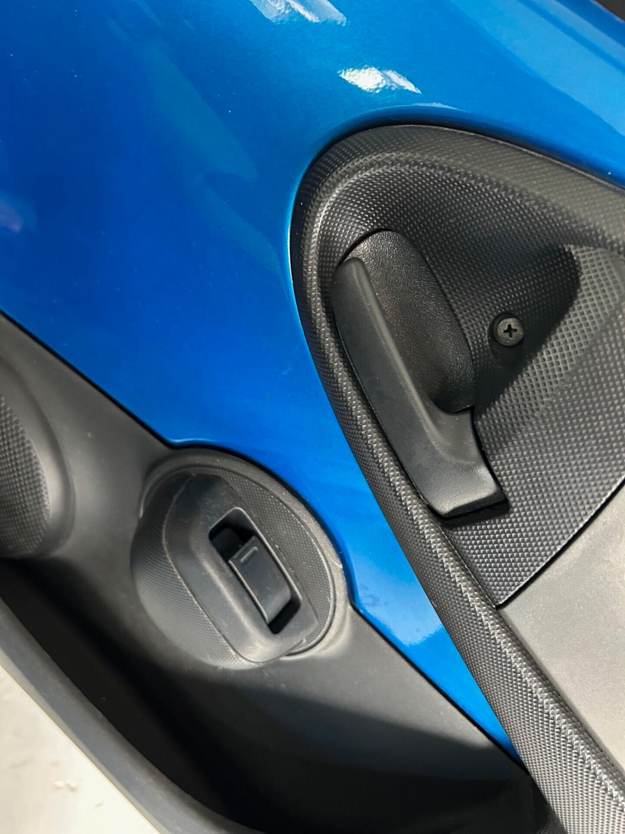 Peugeot 107 1.0 68CV 5p. Superga NEO PATENTATI - PROSSIMO ARRIVO.