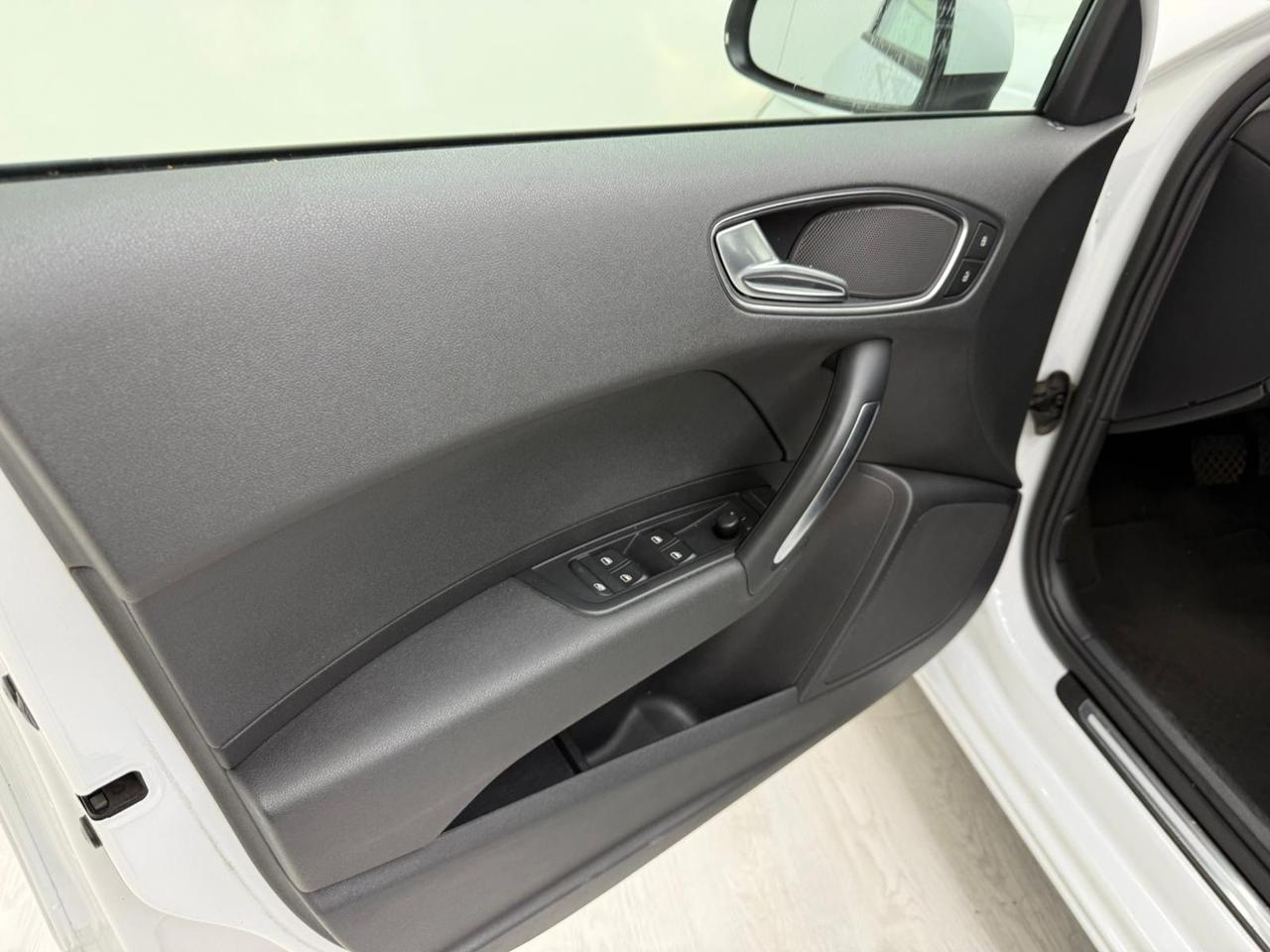 AUDI A1 SPB 1.6 TDI S TRONIC S LINE