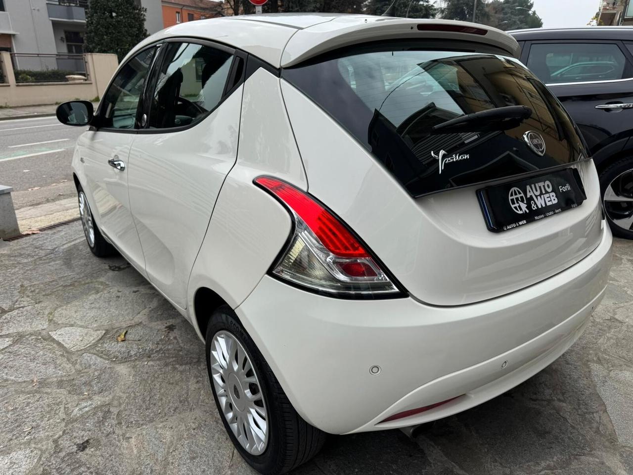 LANCIA YPSILON 1.2 69cv 5p GPL ECOCHIC GOLD NEOP.