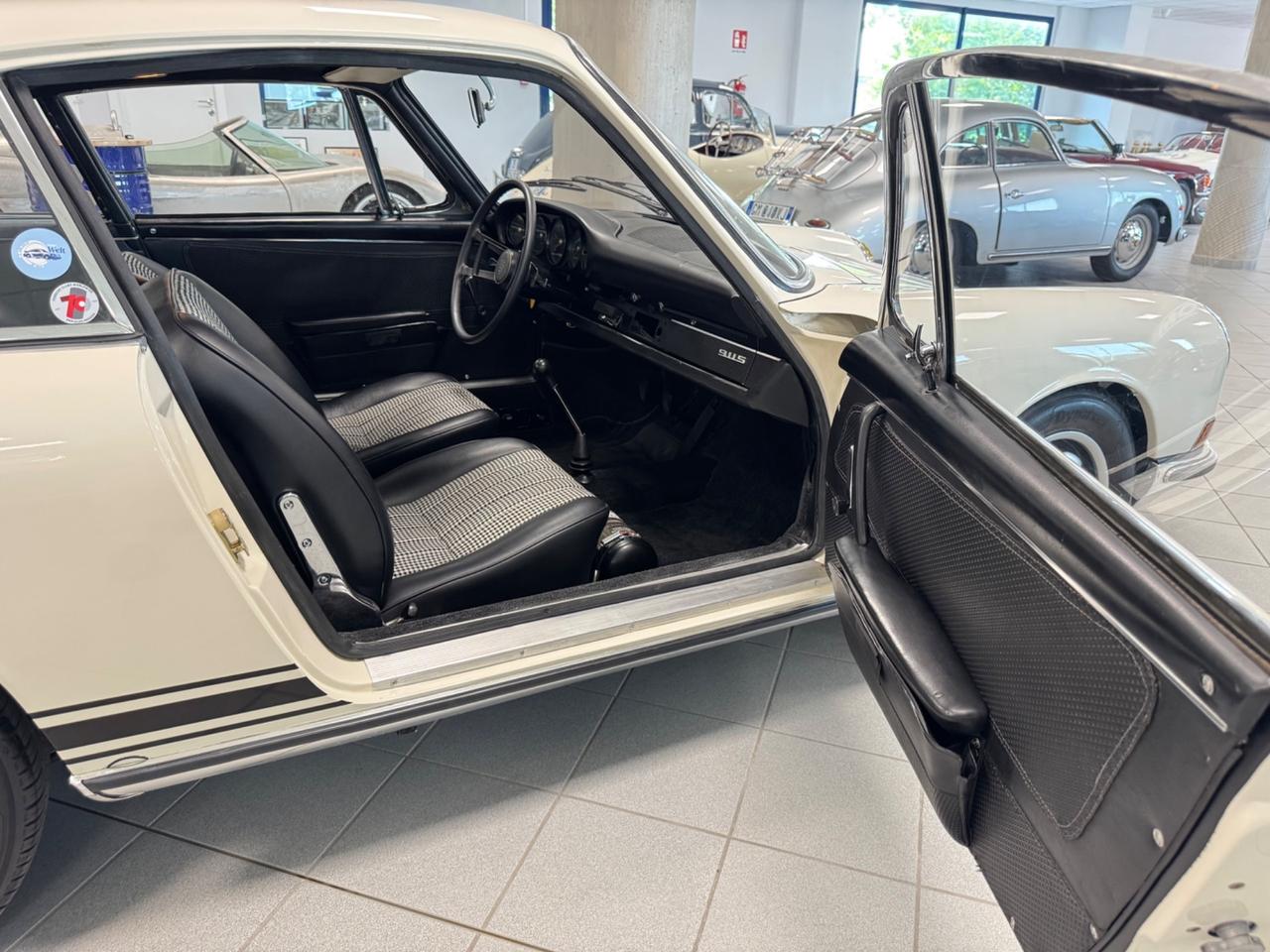Porsche 911 2.0S SWB Coupe