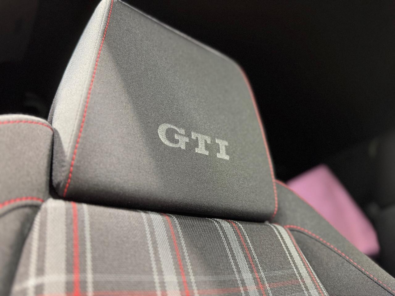 Volkswagen Golf GTI 2.0 TSI 3p.