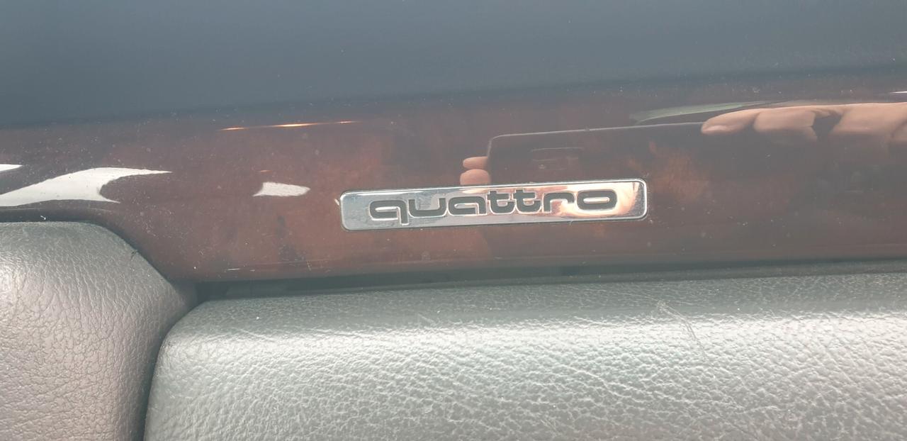 Audi A4 1.8 T 20V cat quattro Ambition
