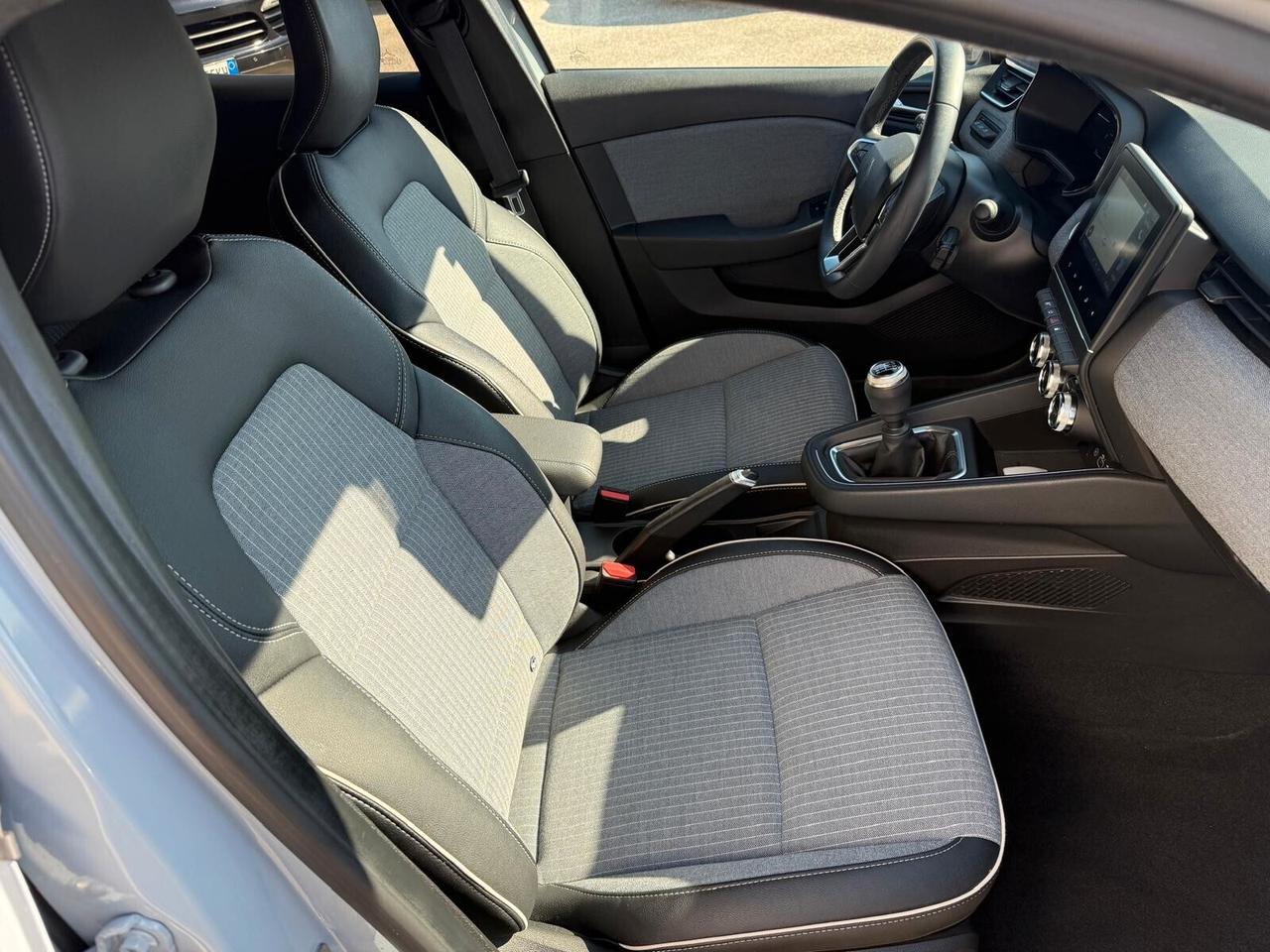 Renault Clio GPL ESCLUSIVA LED NAVI CAMERA FULL OPTIONAL POCHISSIMI KM AFFARE