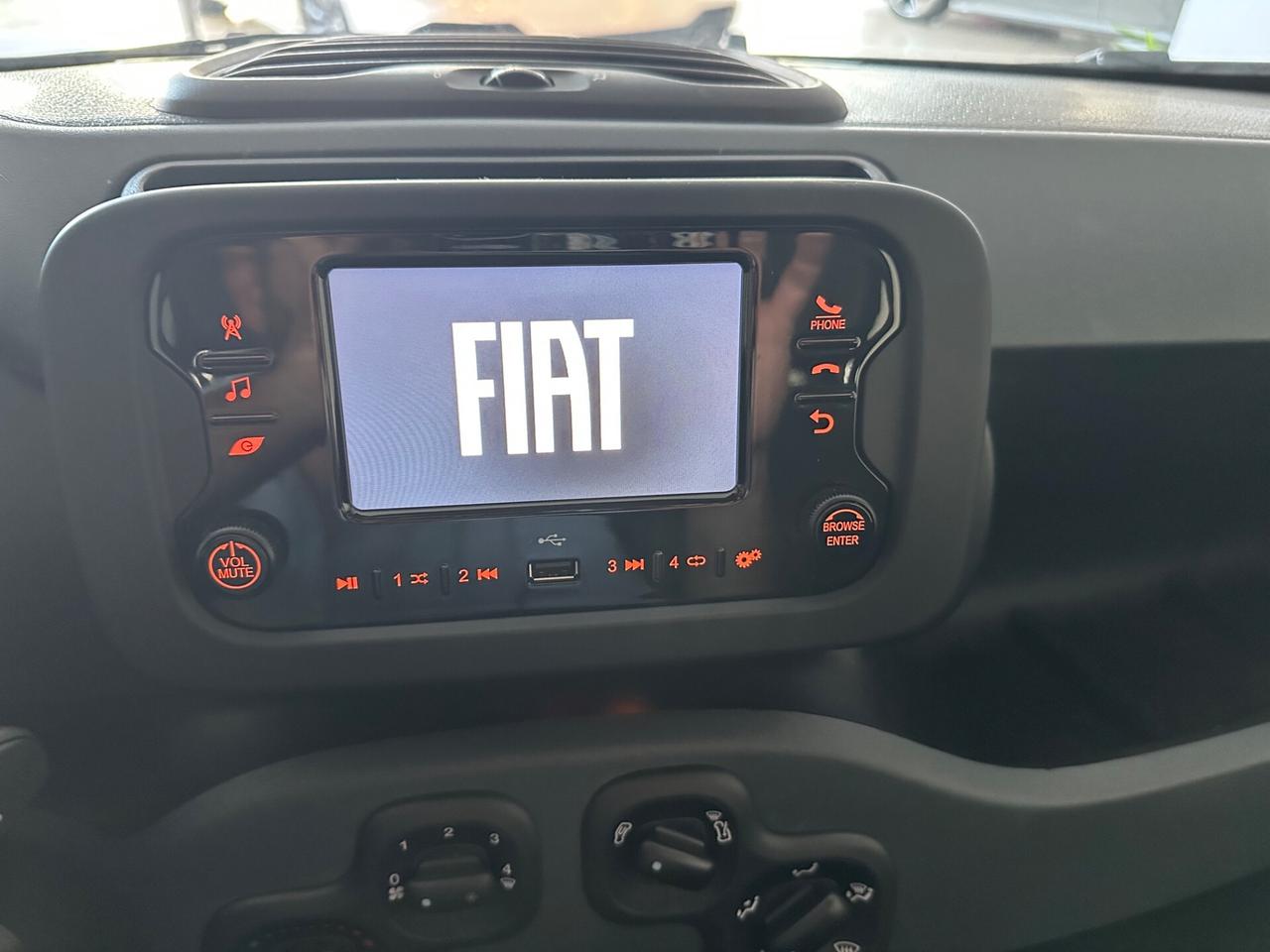 Fiat Panda 1.0 FireFly S&S Hybrid Pandina