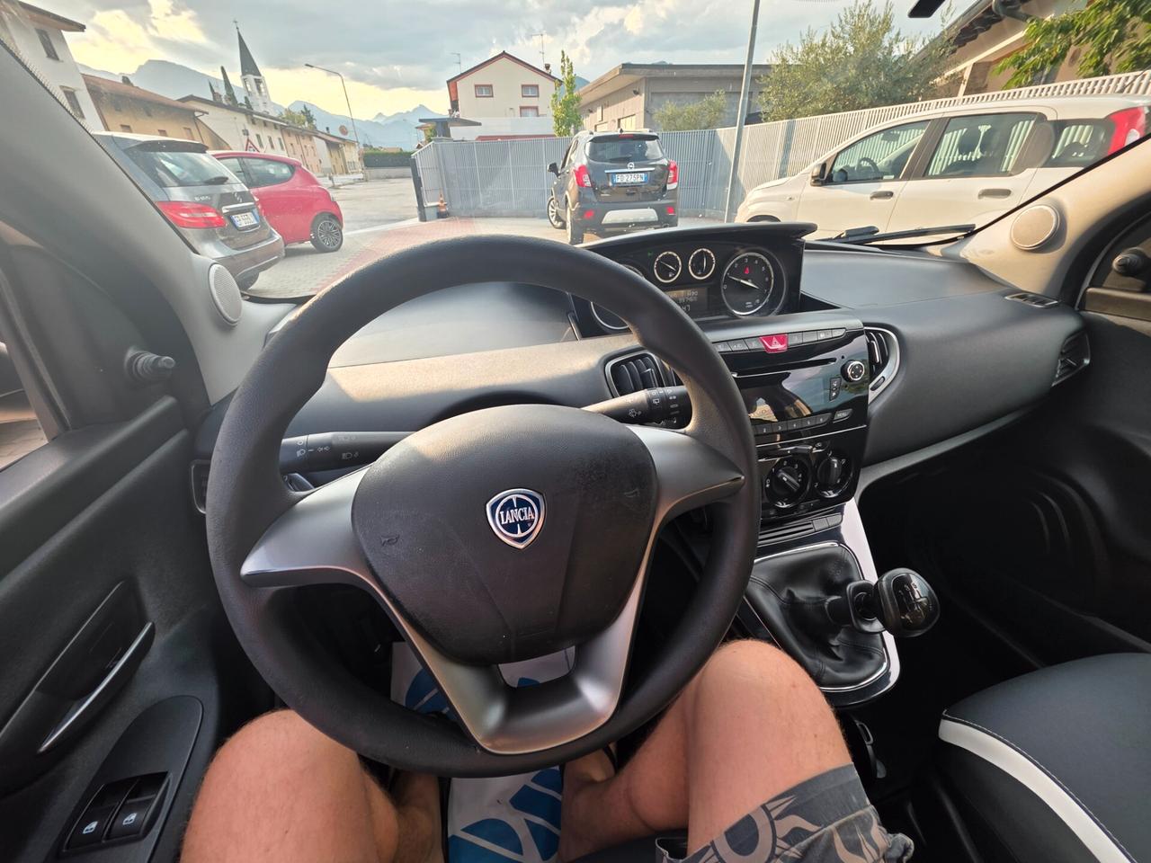 Lancia Ypsilon 1.2 69cv perfetta e garantita 12 mesi