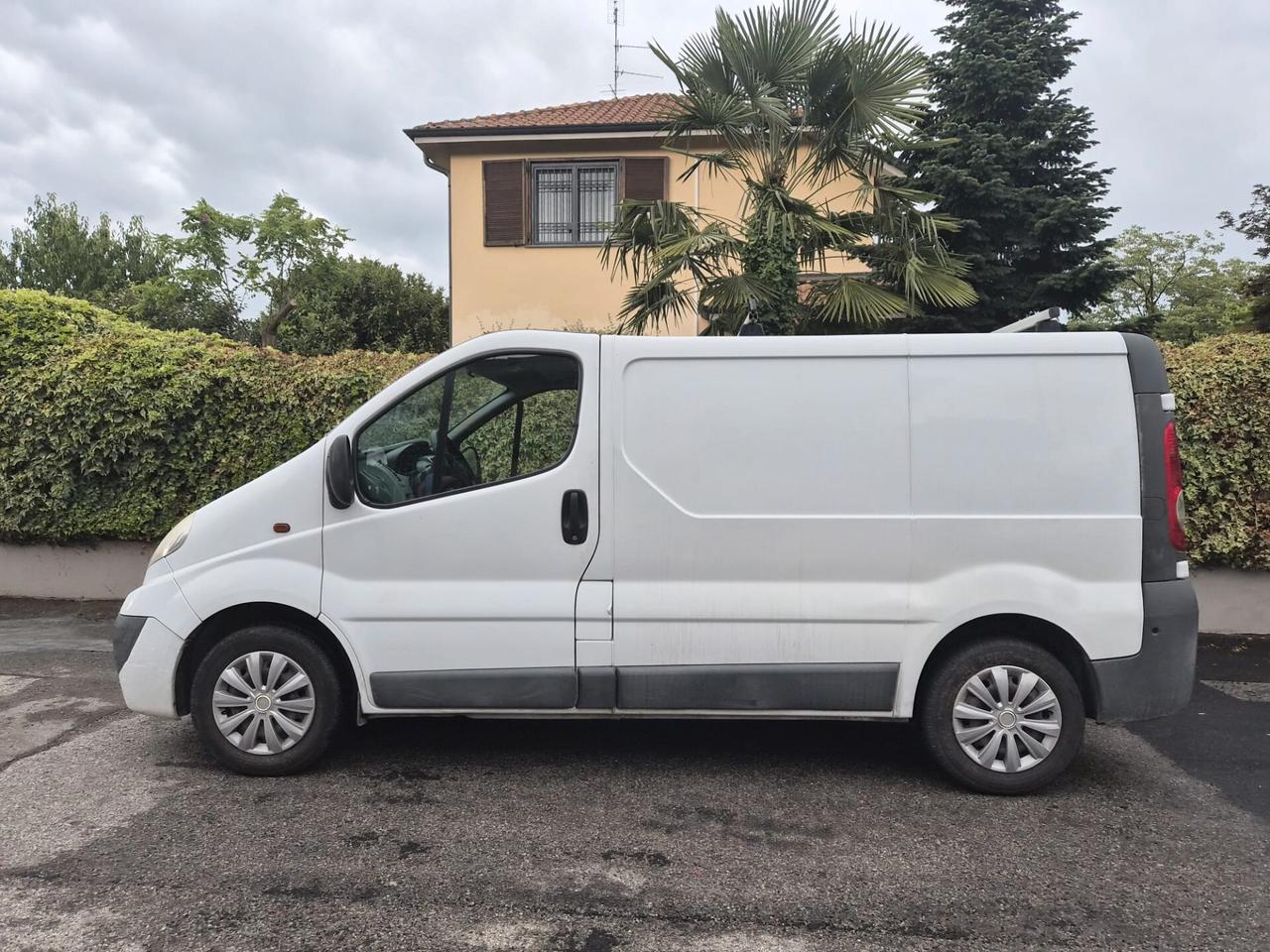 Opel Vivaro 29 2.0 CDTI 120CV PC-TA Furgone Easytronic