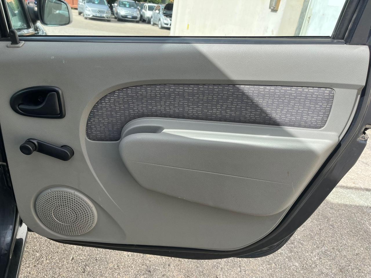 Dacia Logan MCV 1.5 dCi 7 posti Lauréate 143000 km