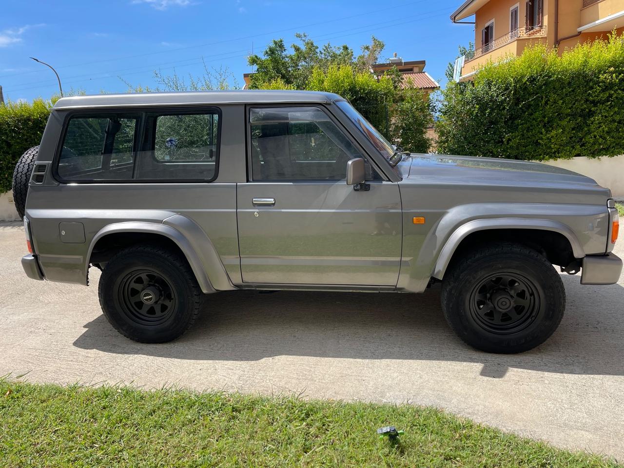 Nissan Patrol GR Y 60 GANCIO TRAINO AUTOCARRO