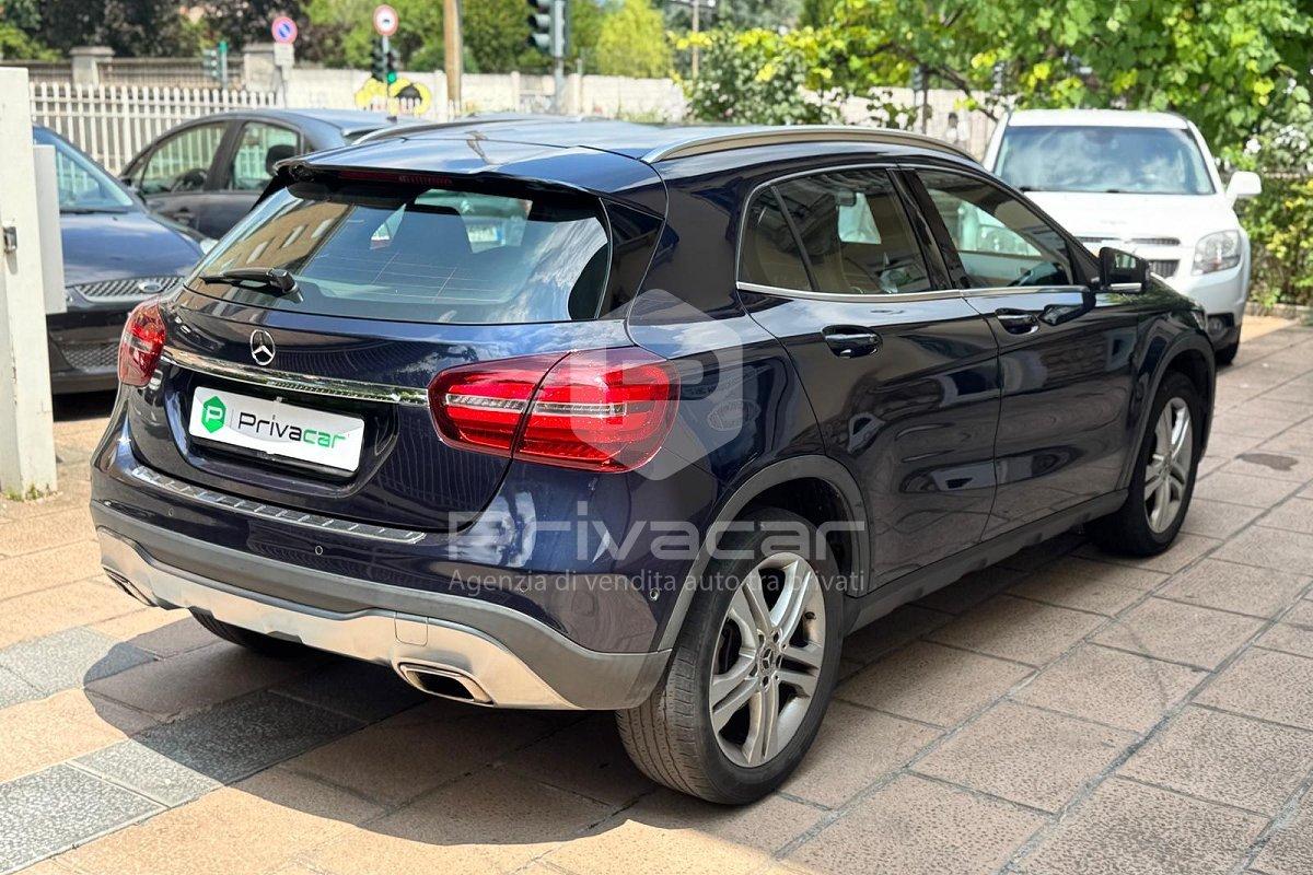 MERCEDES GLA 180 d Automatic Sport