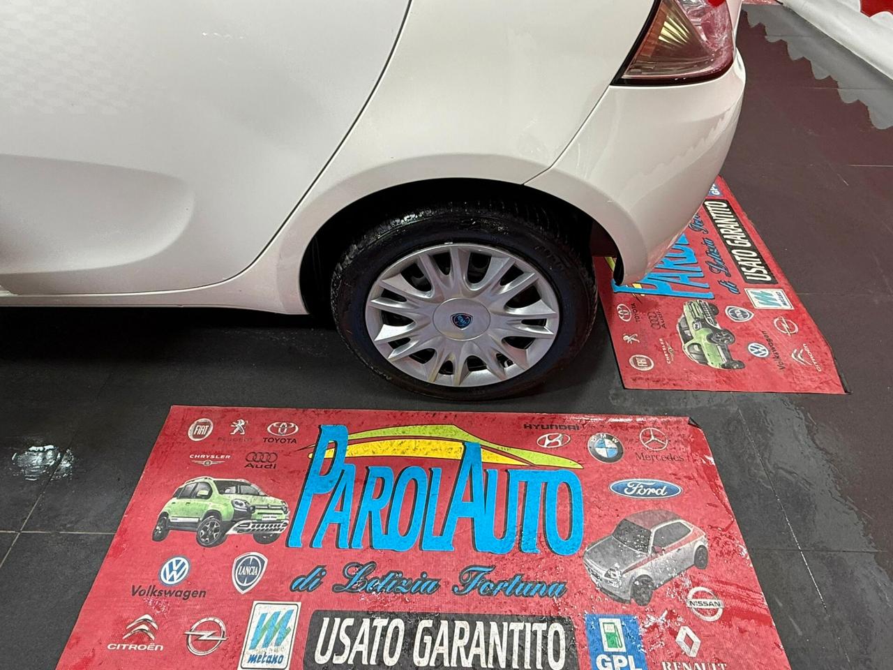 Lancia Ypsilon 1.2 69cv GPL Ecochic - 2012