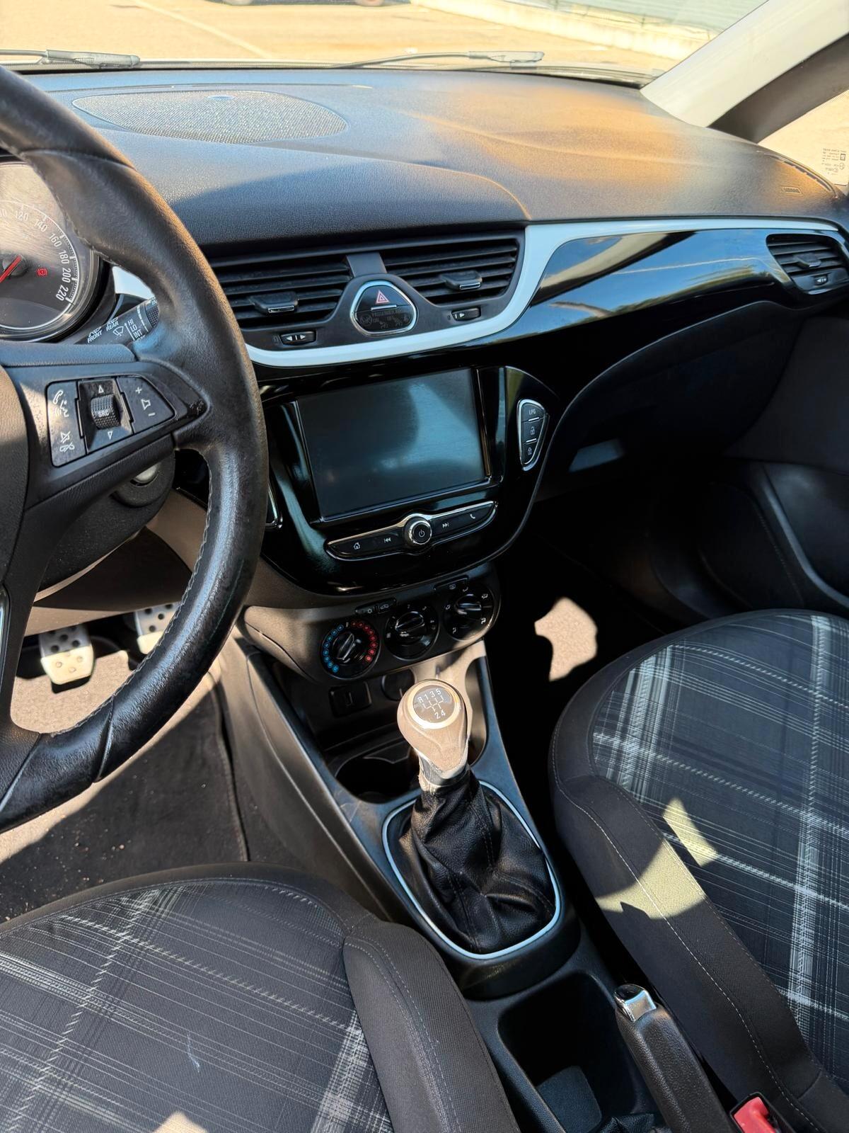 Opel Corsa 1.4 GPL - NEOPATENTATI - 12 MESI DI GARANZIA -