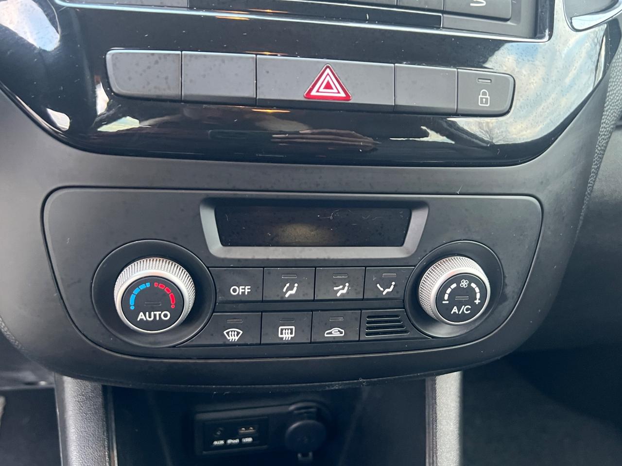 Kia Venga 1.4 CVVT 90CV UNICO PROP neopatentati