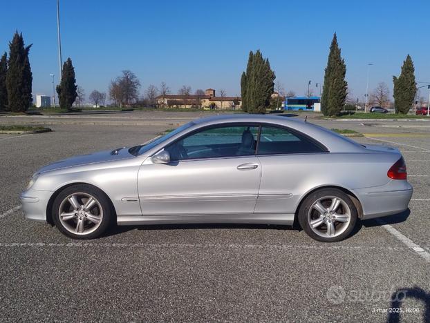 MERCEDES-BENZ CLK 270 CDI Avantgarde Autom. full