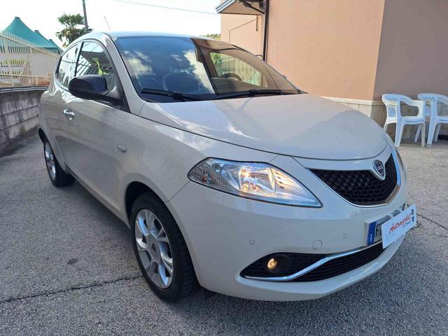 LANCIA Ypsilon 1.2 69 CV 5 porte GPL Ecochic Gold