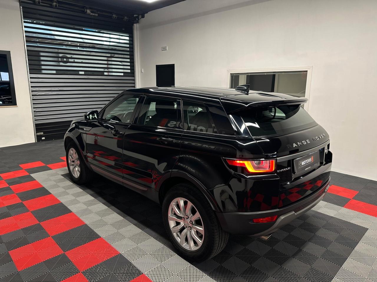 Land Rover Range Evoque Iva esposta Autocarro N1