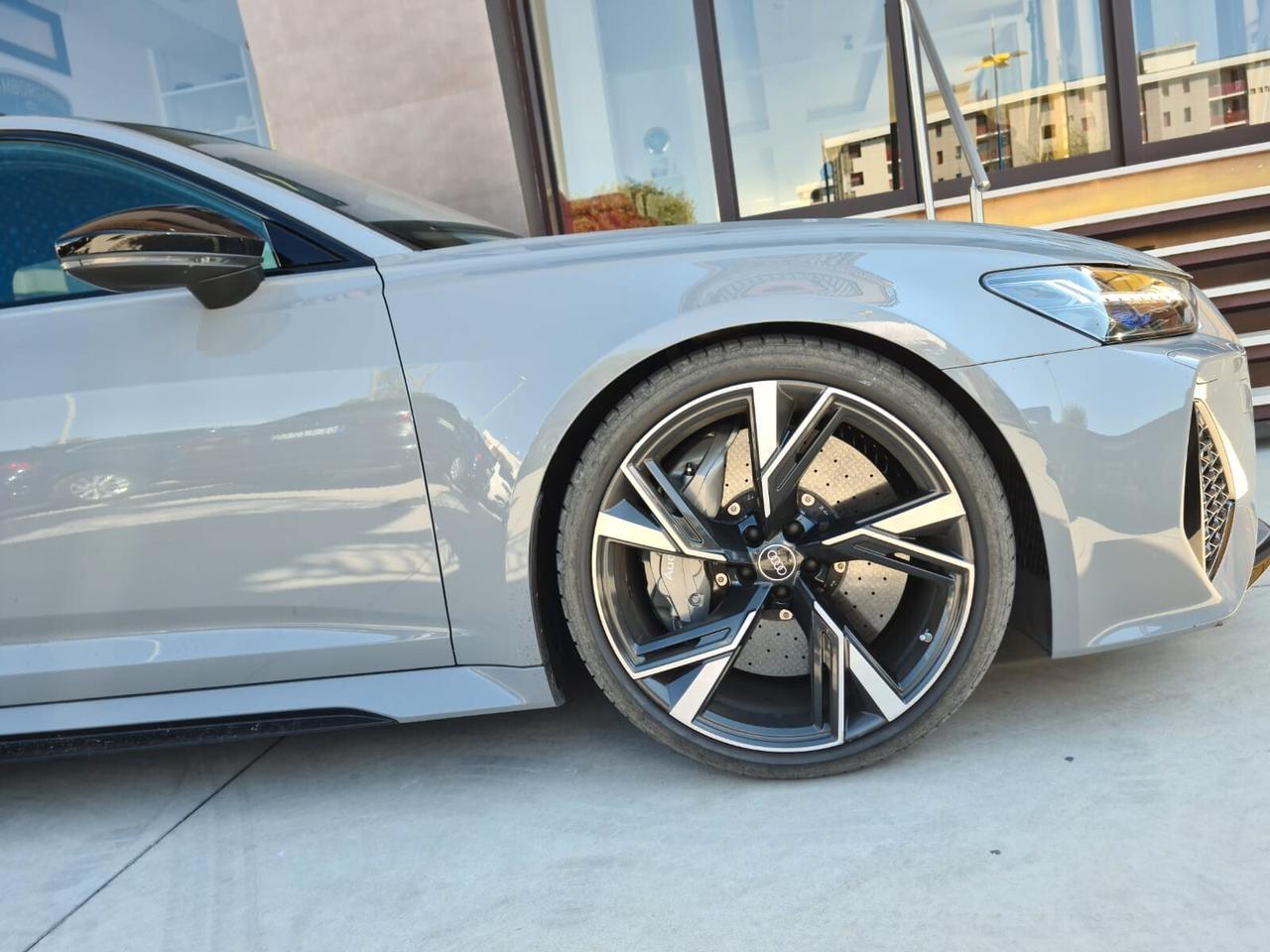 Audi RS6 Avant 4.0 dynamic race