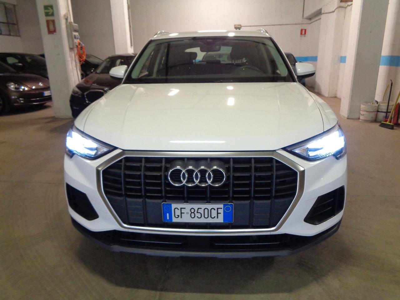 Audi Q3 35 TDI S tronic Business