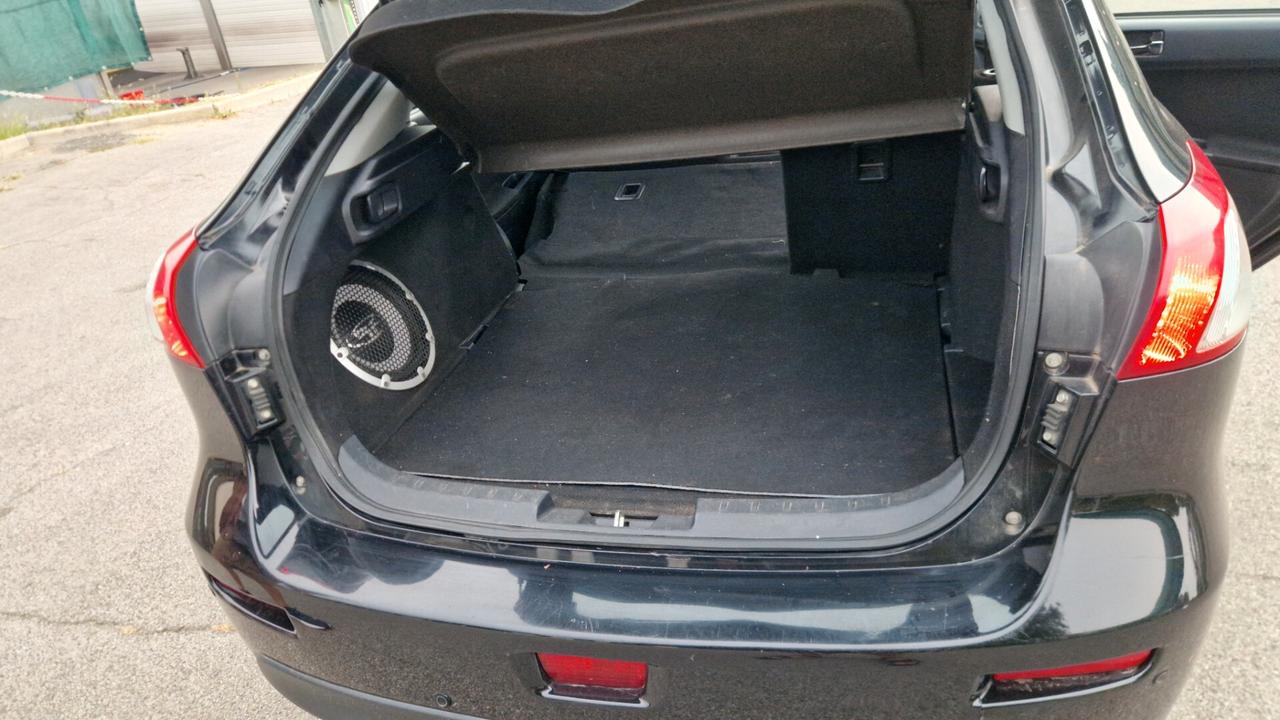 Mitsubishi Lancer 1.8 5p. Sportback Invite