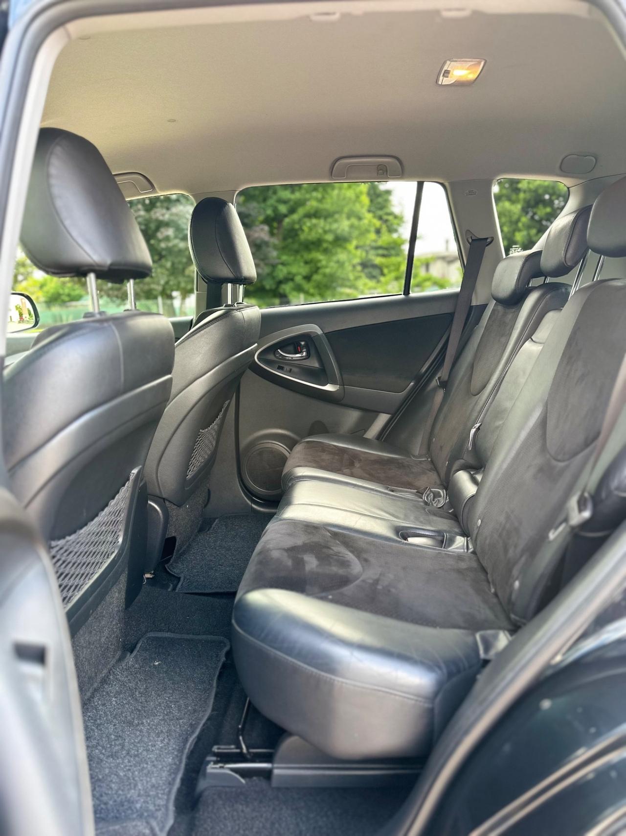 Toyota RAV 4 RAV4 Crossover 2.2 D-Cat 4X4 A/T 150 CV Style