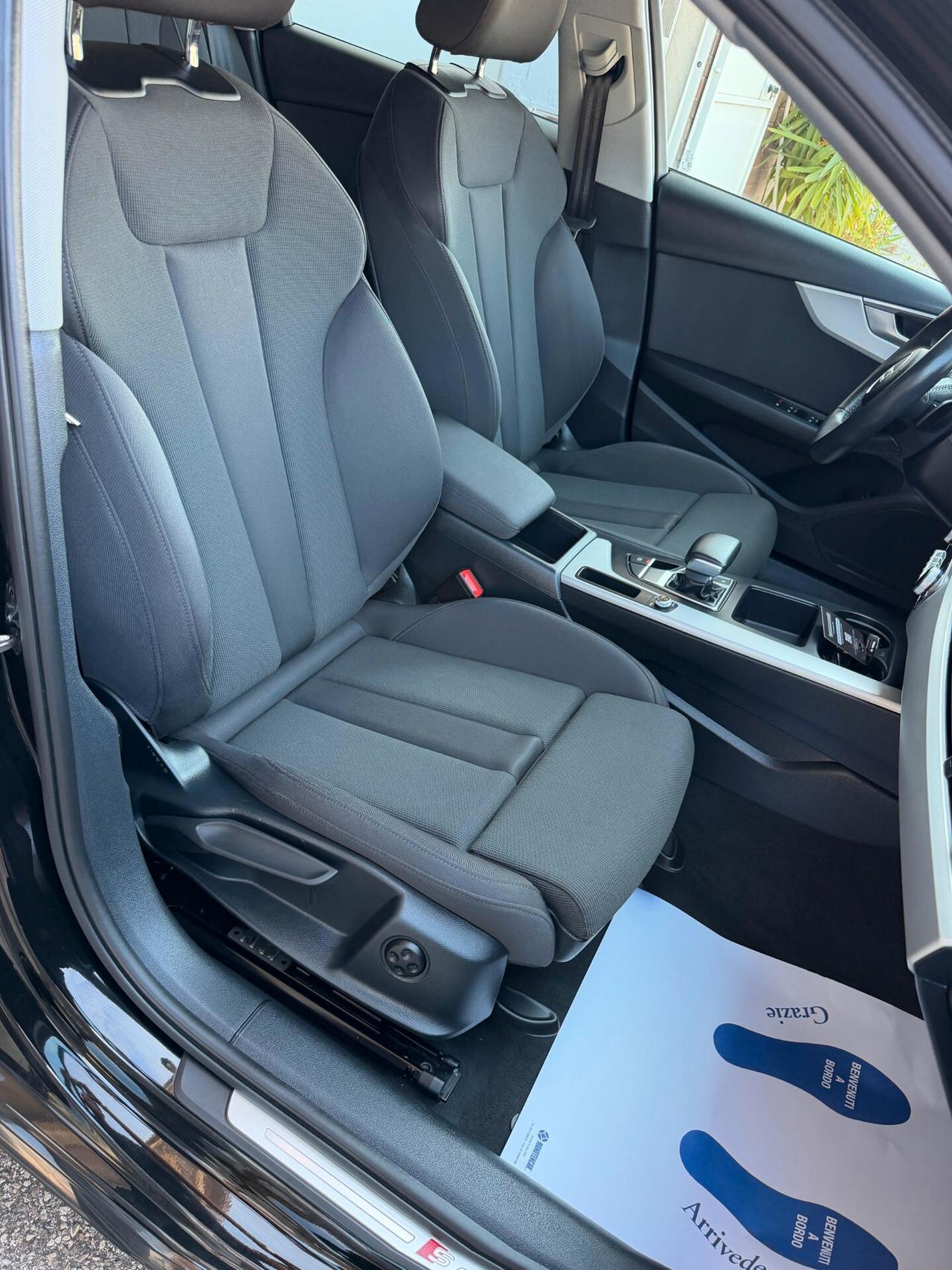 Audi A4 35 TDI/163 CV S tronic line edition fari Matrix