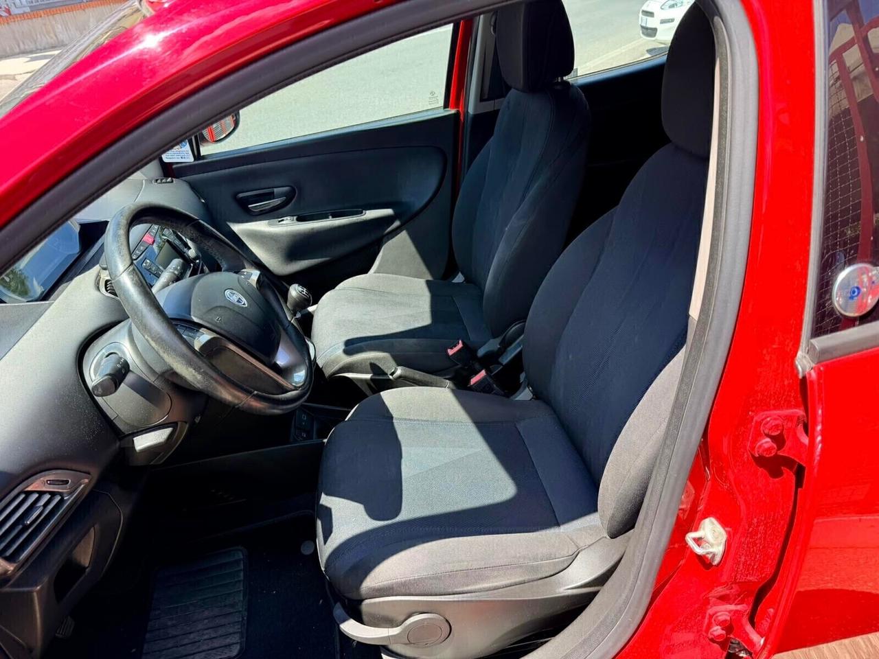 Lancia Ypsilon 1.2 69 CV 5 porte GPL Ecochic Gold