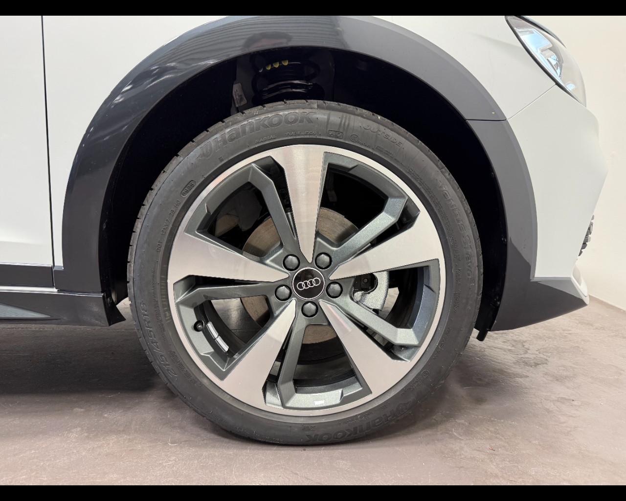 AUDI A1 ALLSTREET 30 TFSI IDENTITY CONTRAST