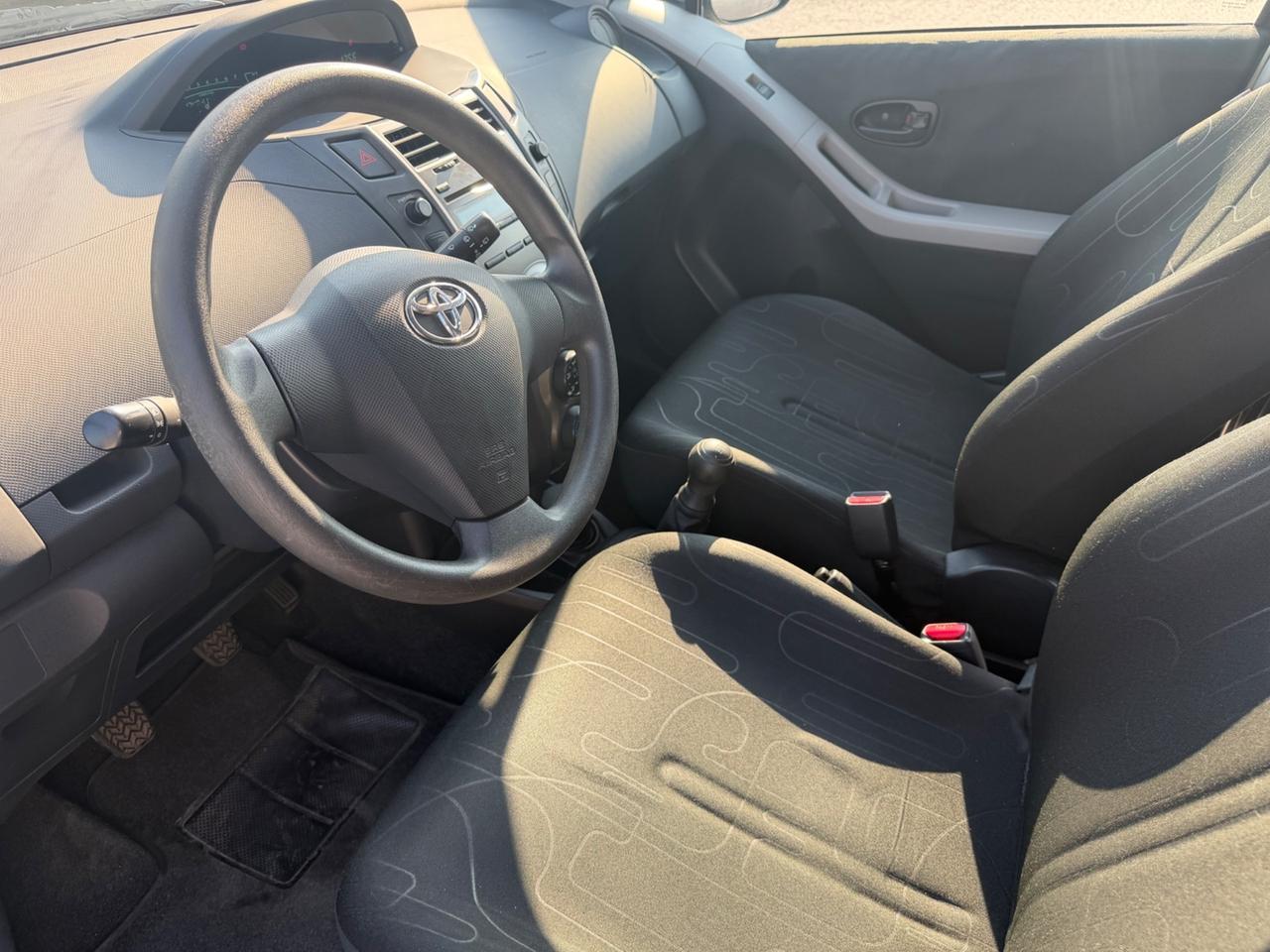 Toyota Yaris 1.0 5 porte Now